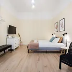 Perfectly Compact - Two Bedrooms With Ac & Parking
