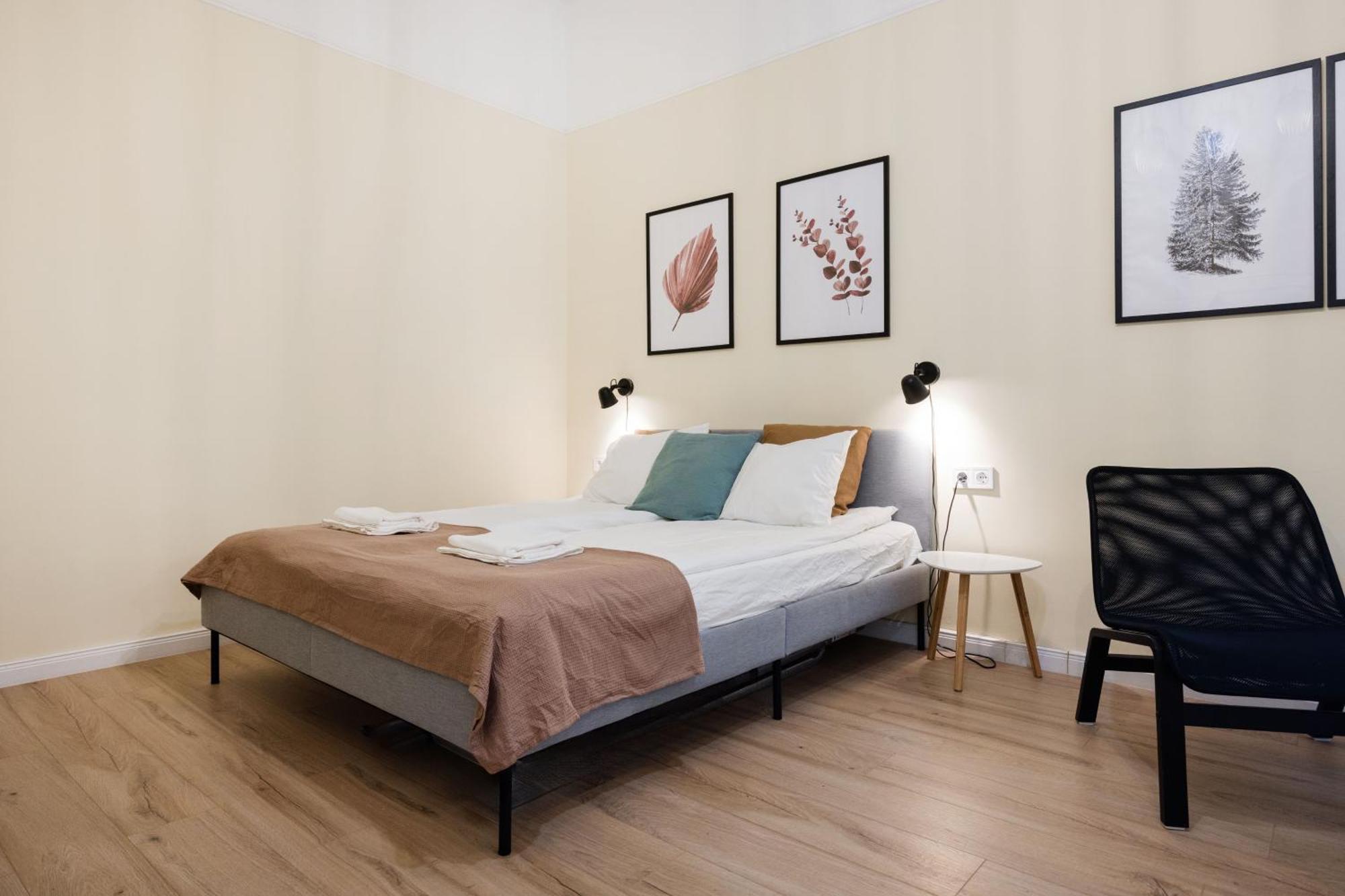 Perfectly Compact - Two Bedrooms With Ac & Parking Apartment *